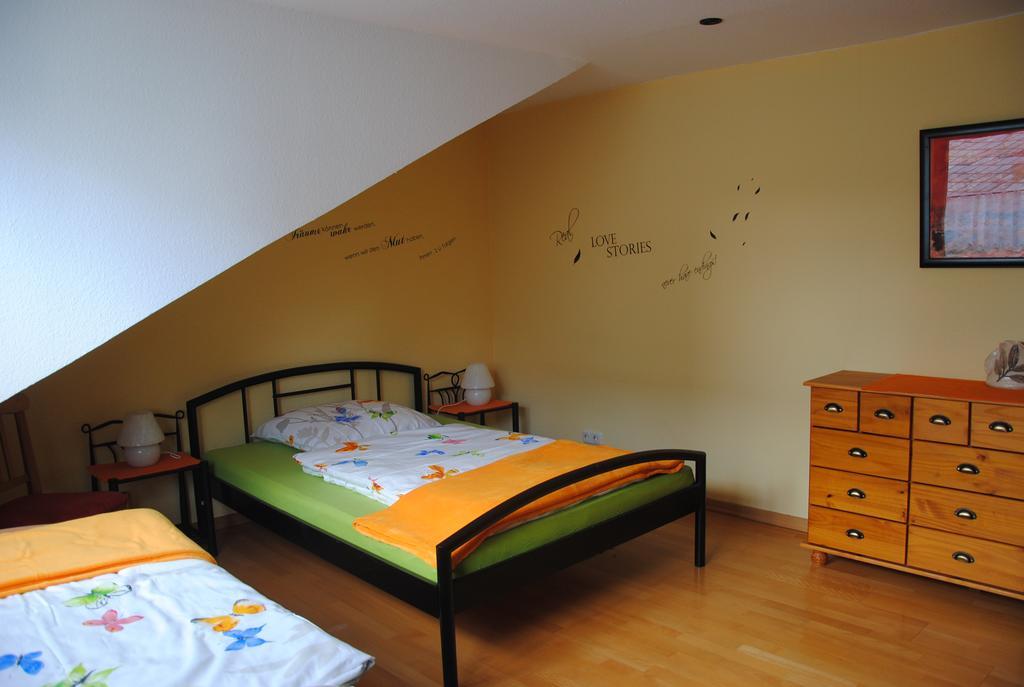 Ferienwohnung Rosengarten Osburg エクステリア 写真